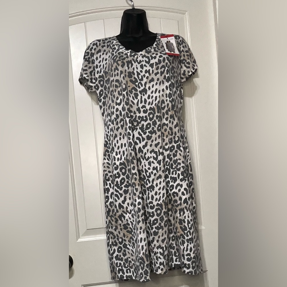 #117 NWT Marc New York T-shirt Dress with side pockets